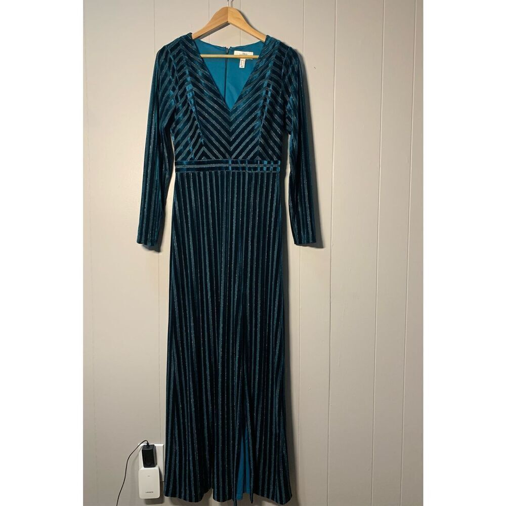 Belle Badgley Mischka Women's Size 6 Teal Stretch Velvet Gown Formal Long Sleeve
